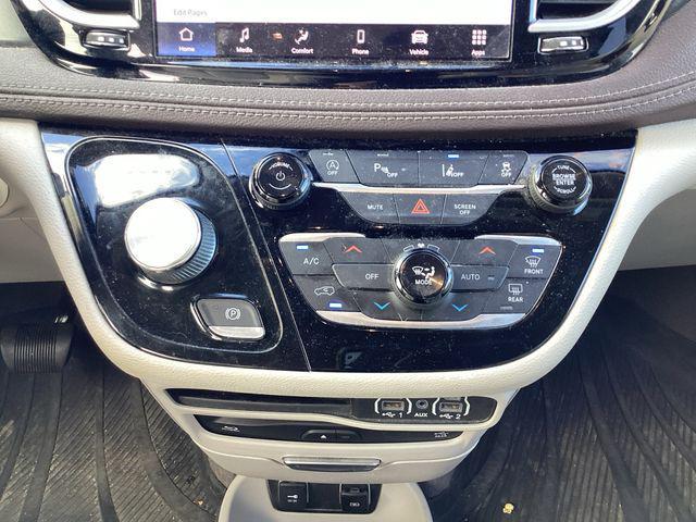 used 2021 Chrysler Pacifica car