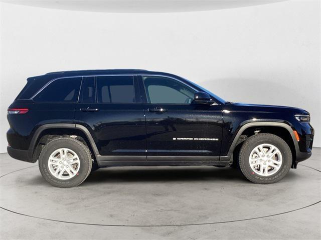 new 2025 Jeep Grand Cherokee car, priced at $38,290