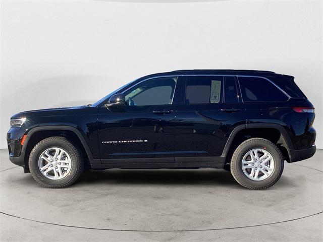 new 2025 Jeep Grand Cherokee car, priced at $38,290