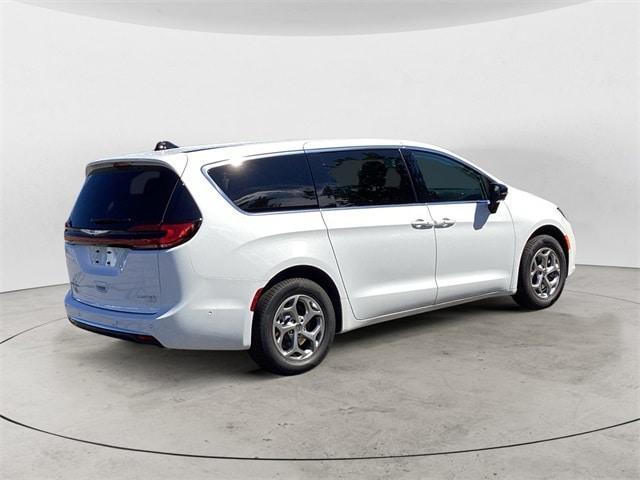 new 2024 Chrysler Pacifica car, priced at $48,715