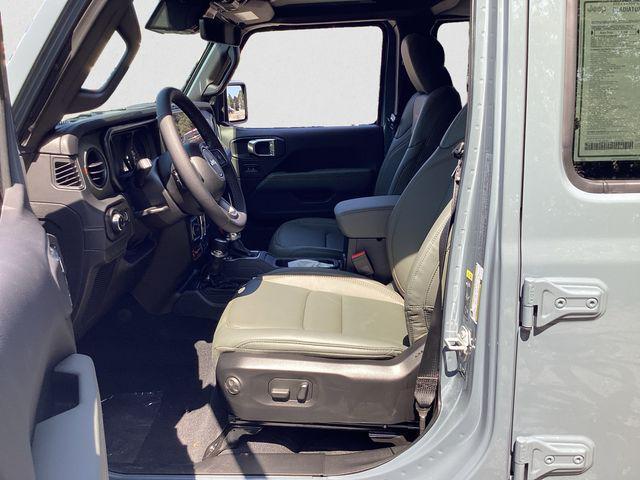 new 2025 Jeep Gladiator car, priced at $54,175