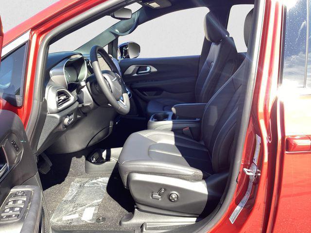 new 2026 Chrysler Pacifica car, priced at $46,335