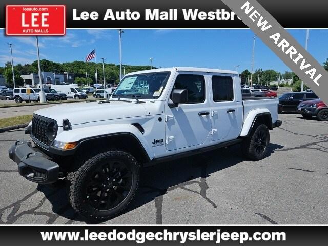 new 2024 Jeep Gladiator car, priced at $43,984