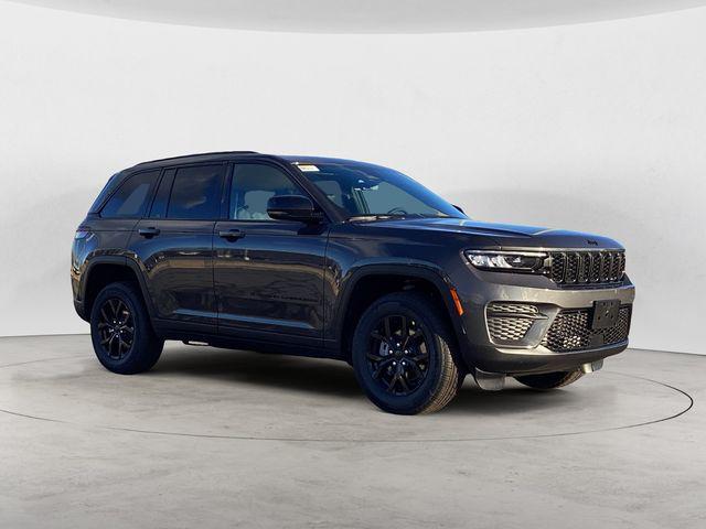 new 2025 Jeep Grand Cherokee car, priced at $43,780