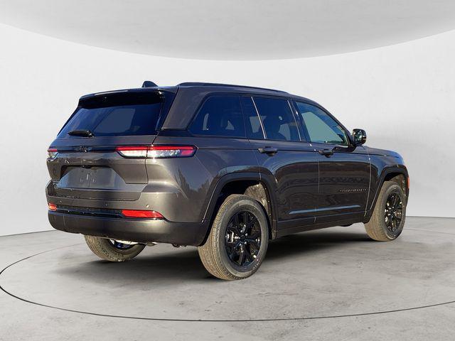 new 2025 Jeep Grand Cherokee car, priced at $43,780