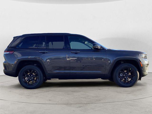 new 2025 Jeep Grand Cherokee car, priced at $43,780