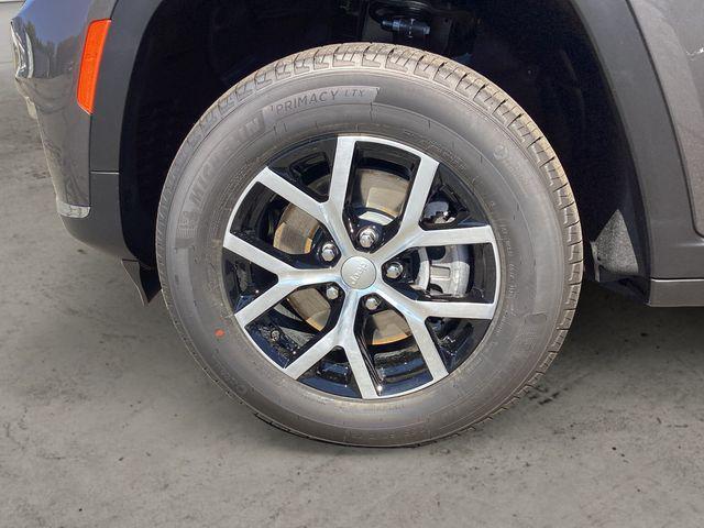 new 2025 Jeep Grand Cherokee L car, priced at $47,632