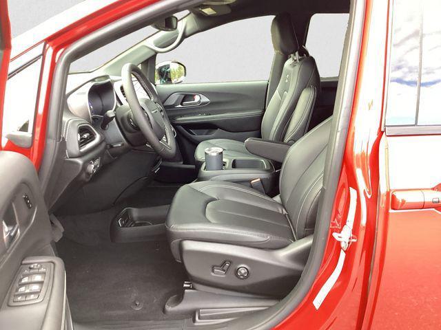 new 2026 Chrysler Pacifica car, priced at $46,769