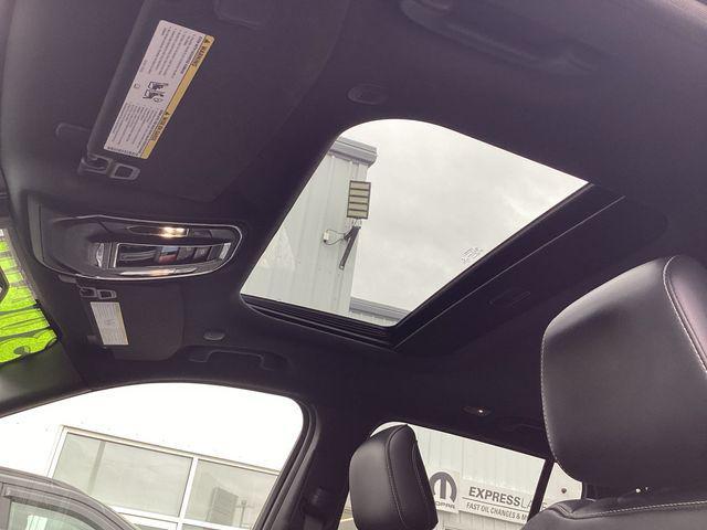 used 2022 Jeep Grand Cherokee car, priced at $30,491