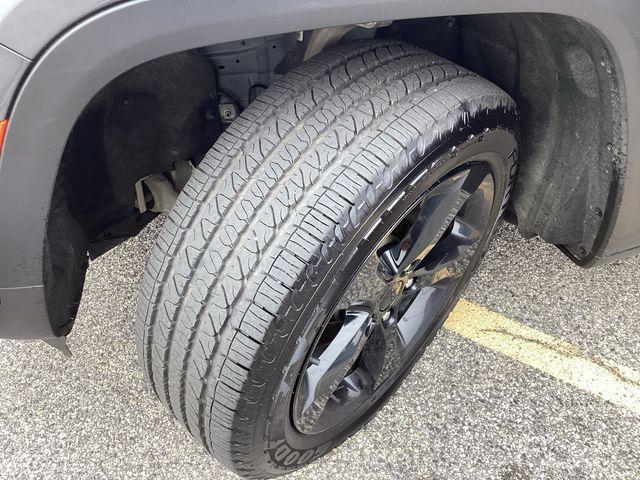 used 2022 Jeep Grand Cherokee car, priced at $30,491