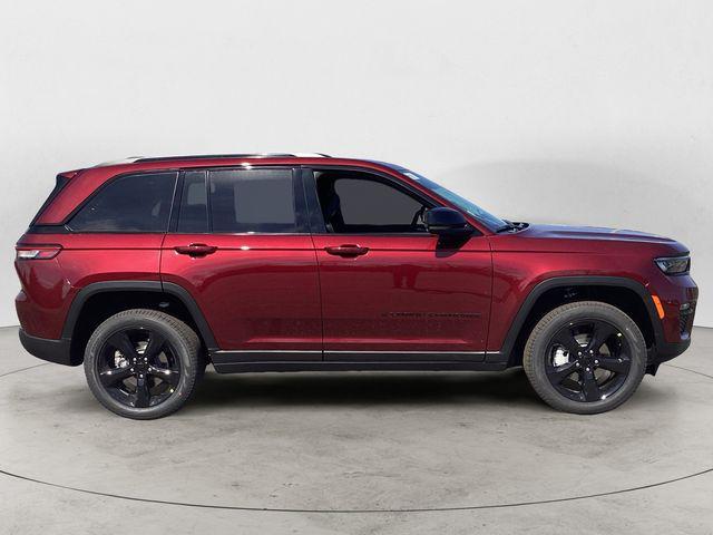 new 2025 Jeep Grand Cherokee car, priced at $49,736