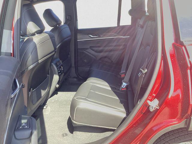 new 2025 Jeep Grand Cherokee car, priced at $45,484