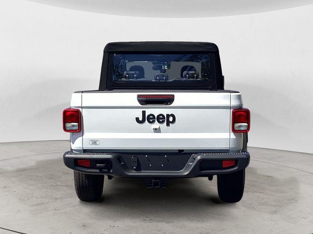 new 2025 Jeep Gladiator car, priced at $39,722
