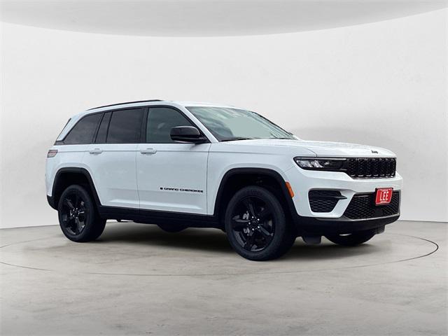 new 2025 Jeep Grand Cherokee car, priced at $43,378