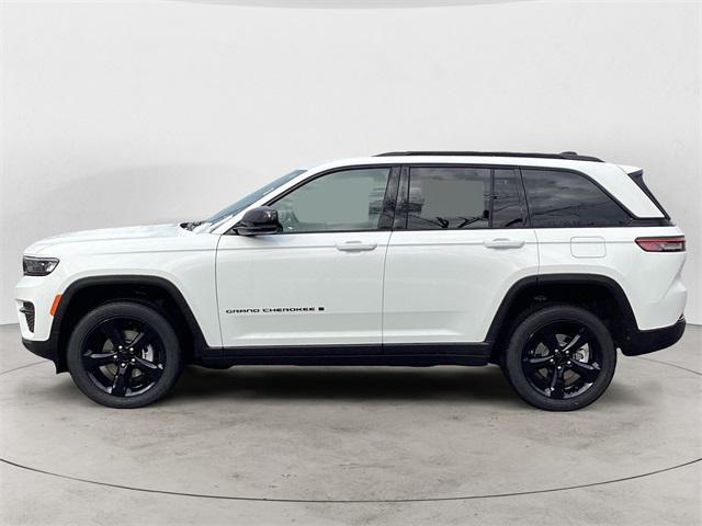 new 2025 Jeep Grand Cherokee car, priced at $43,378