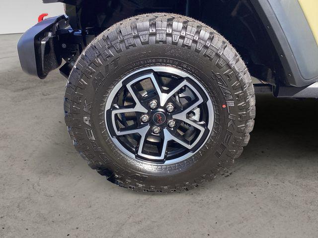 new 2025 Jeep Gladiator car, priced at $55,666