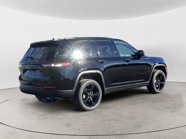 new 2025 Jeep Grand Cherokee car, priced at $44,810