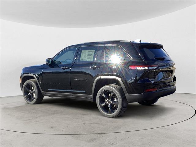 new 2025 Jeep Grand Cherokee car, priced at $44,810