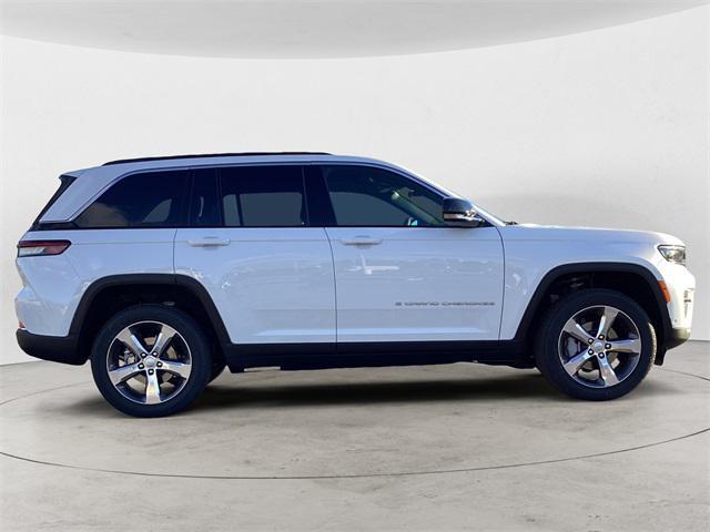 new 2025 Jeep Grand Cherokee car, priced at $51,662