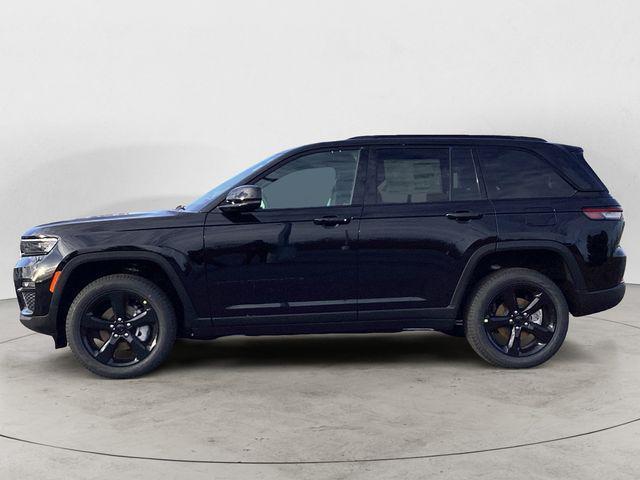 new 2025 Jeep Grand Cherokee car, priced at $49,655