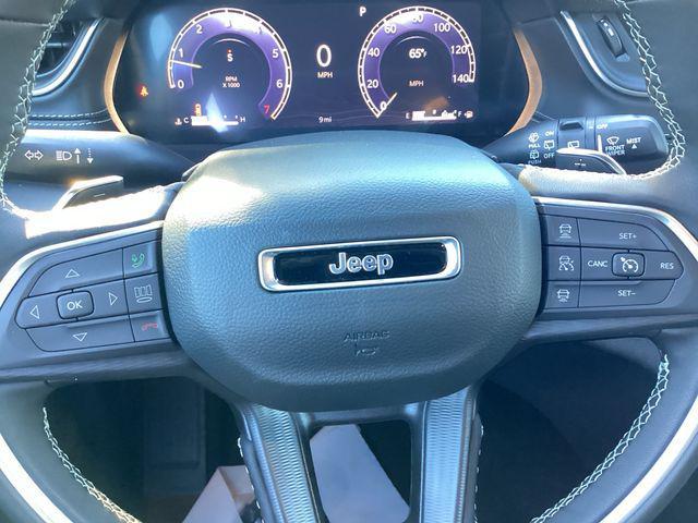 new 2025 Jeep Grand Cherokee car, priced at $38,732