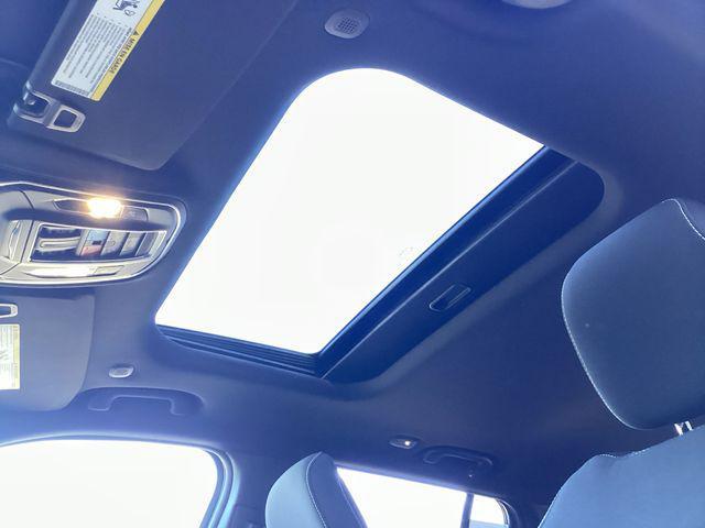 new 2025 Jeep Grand Cherokee car, priced at $38,732