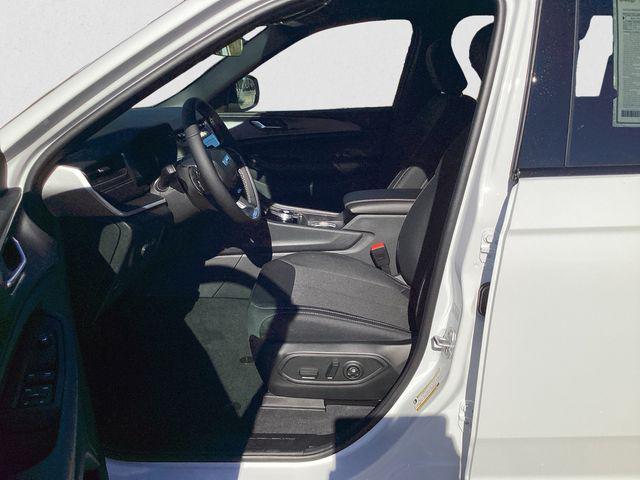 new 2025 Jeep Grand Cherokee car, priced at $38,732