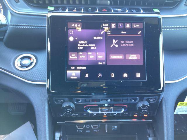 new 2025 Jeep Grand Cherokee car, priced at $38,732