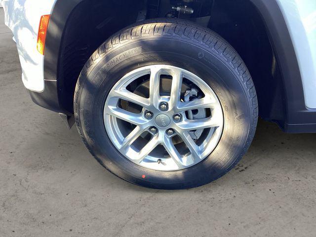 new 2025 Jeep Grand Cherokee car, priced at $38,732