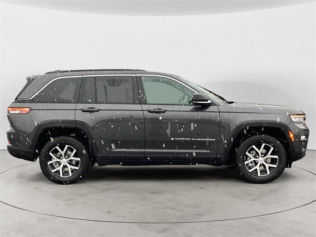 new 2025 Jeep Grand Cherokee car, priced at $51,433