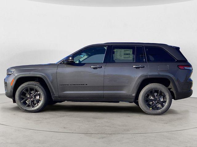 new 2025 Jeep Grand Cherokee car, priced at $43,780