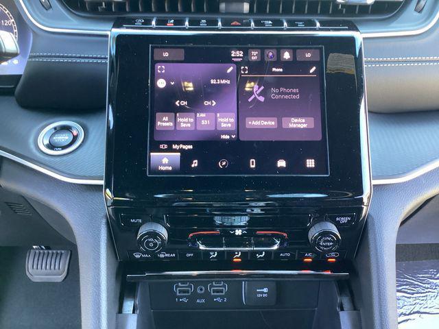 new 2025 Jeep Grand Cherokee car, priced at $37,320