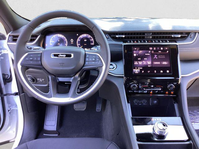 new 2025 Jeep Grand Cherokee car, priced at $37,320