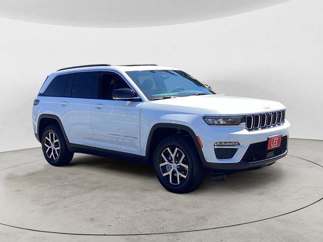 new 2025 Jeep Grand Cherokee car, priced at $47,878