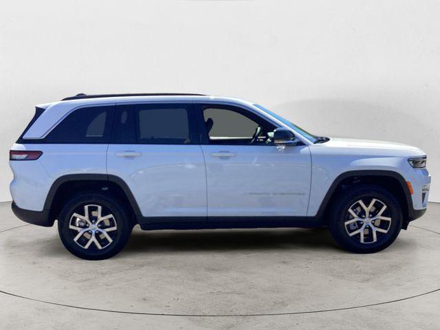 new 2025 Jeep Grand Cherokee car, priced at $47,878