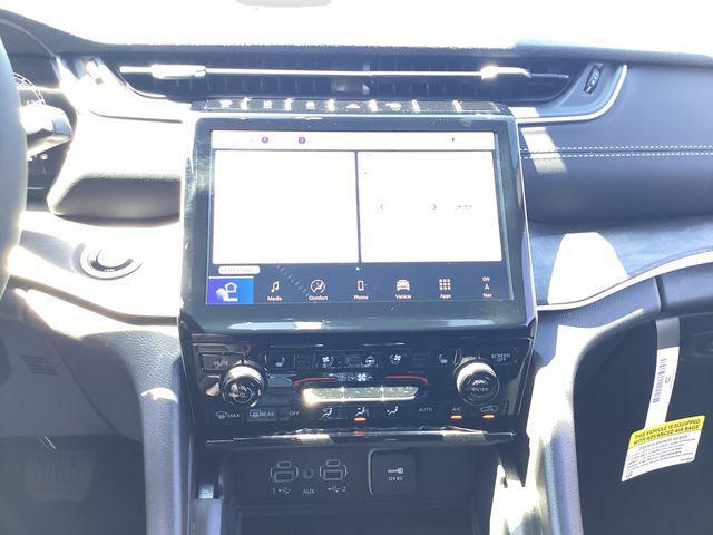 new 2025 Jeep Grand Cherokee car, priced at $47,878
