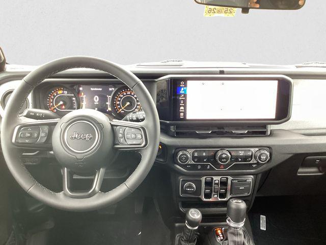 new 2025 Jeep Wrangler car, priced at $47,775