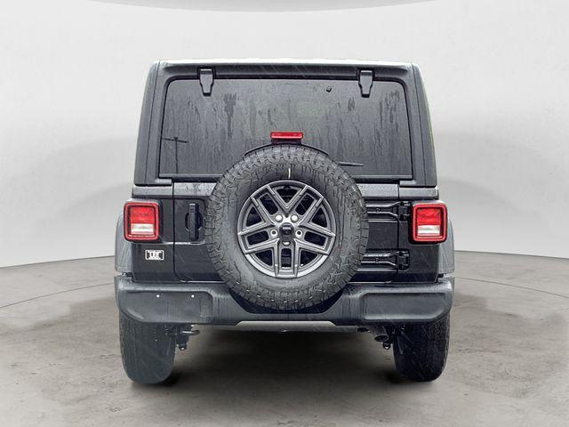 new 2025 Jeep Wrangler car, priced at $47,775