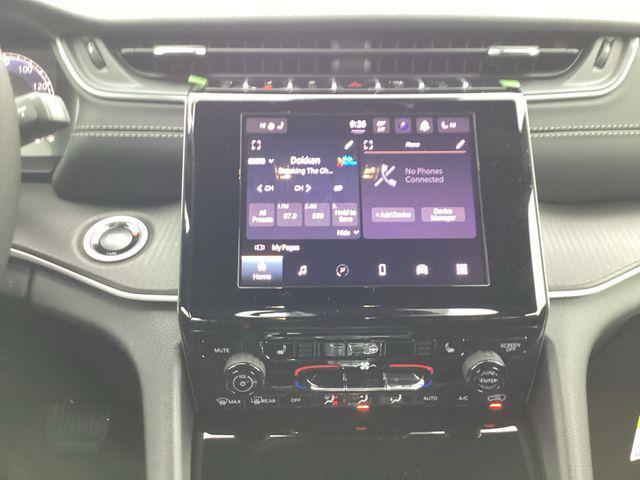 new 2025 Jeep Grand Cherokee car, priced at $43,427