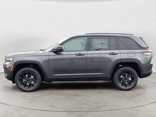 new 2025 Jeep Grand Cherokee car, priced at $43,427