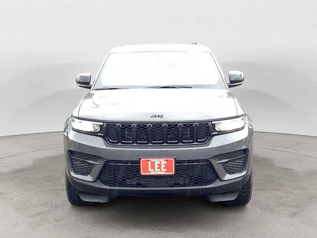 new 2025 Jeep Grand Cherokee car, priced at $43,427