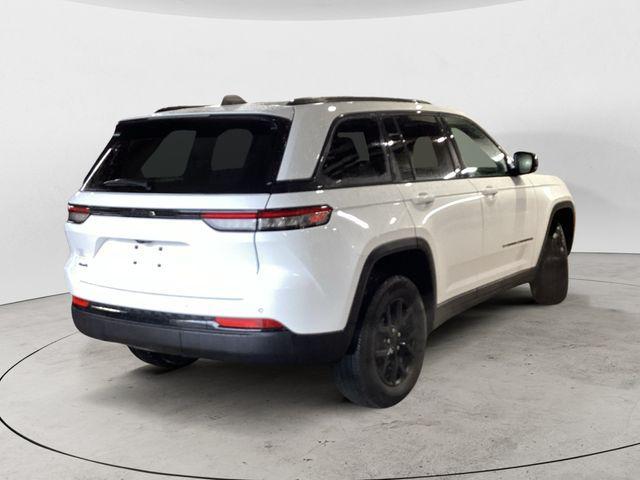 used 2024 Jeep Grand Cherokee car, priced at $35,491
