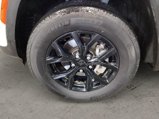 used 2024 Jeep Grand Cherokee car, priced at $35,491