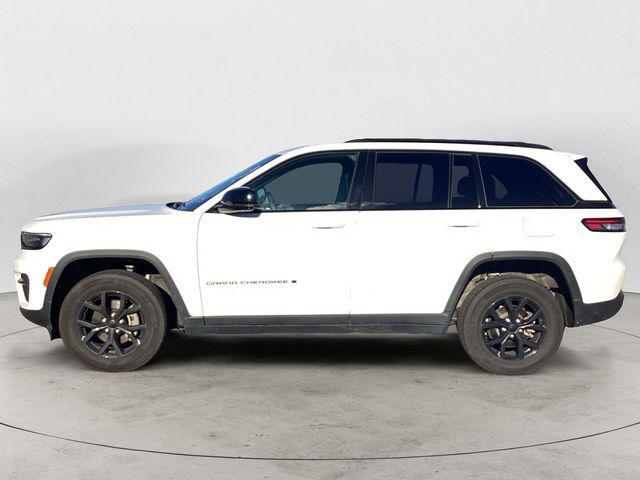 used 2024 Jeep Grand Cherokee car, priced at $35,491