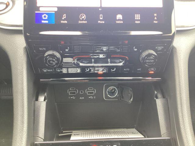 new 2025 Jeep Grand Cherokee L car, priced at $49,172