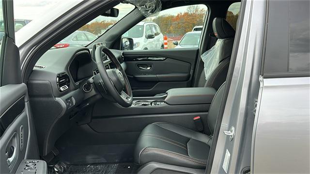 new 2025 Honda Pilot car, priced at $50,895