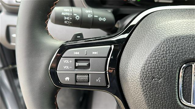 new 2025 Honda Pilot car, priced at $50,895