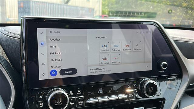 used 2023 Toyota Highlander Hybrid car, priced at $47,899
