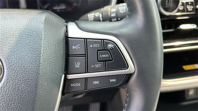 used 2023 Toyota Highlander Hybrid car, priced at $47,899