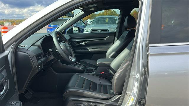 used 2025 Honda CR-V Hybrid car, priced at $35,998